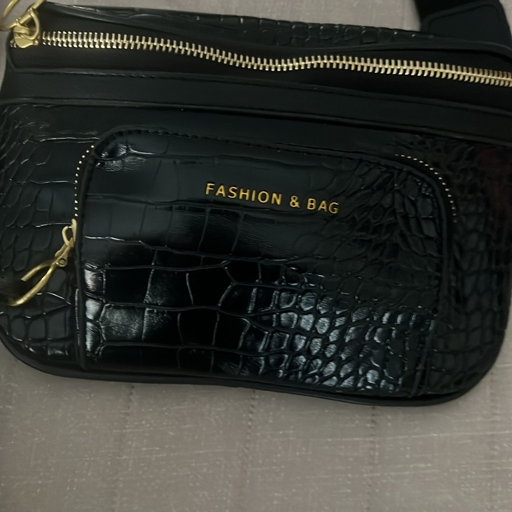 (Fashion & Bag) unisex crossbody bag/ belt bag/ purse - Picture 10 of 17